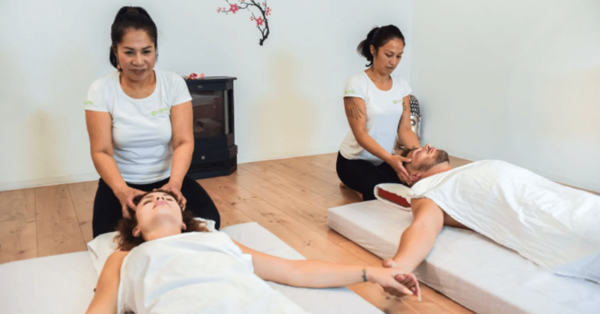 Masaža v paru, masaža v dvoje