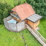 Najem koče z jacuzzijem za dva