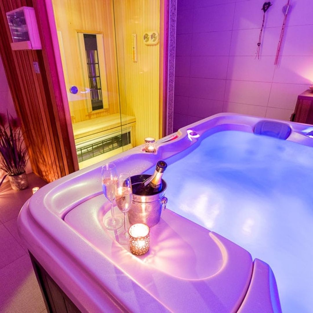 Zasebni wellness - savna in jacuzzi